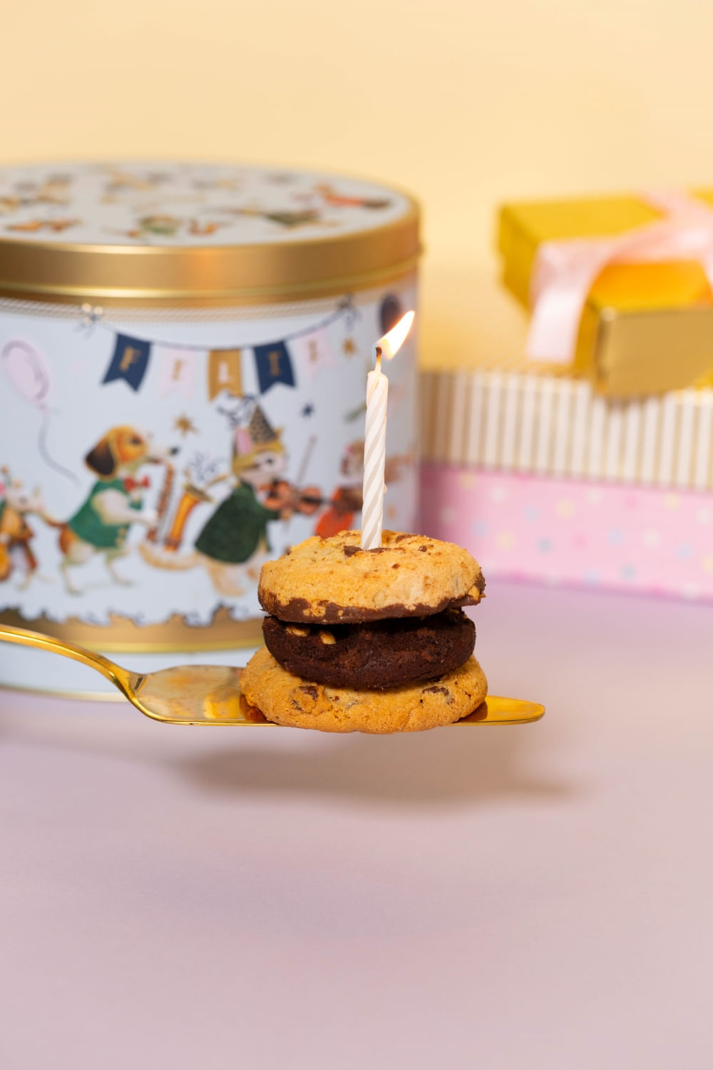 Lata Musical Parabéns 315g